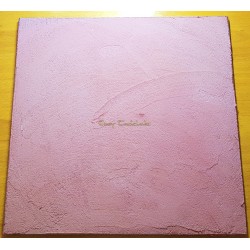 Tegel met decoratieve coating in traditionele rustieke stijl, gepigmenteerd.