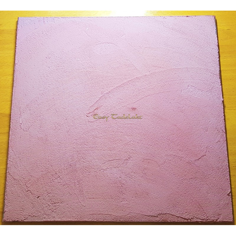 Carrelage avec revêtement décoratif à la finition rustique traditionnelle, pigmenté.